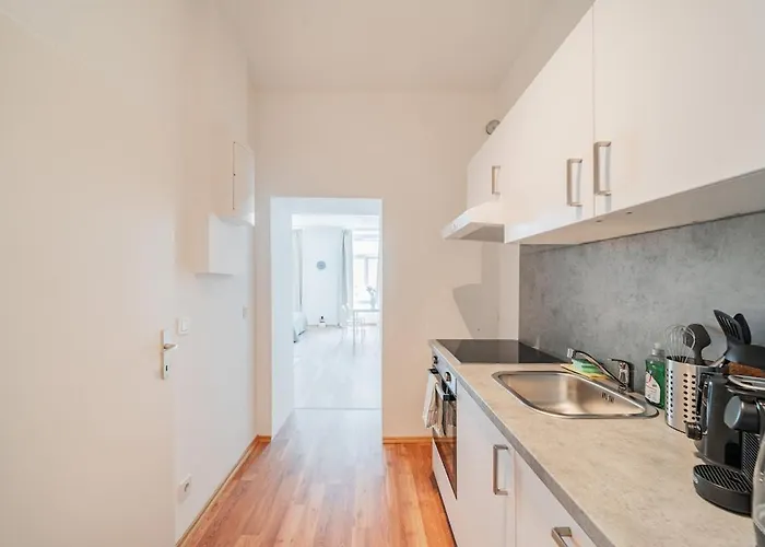 Central Studio Apartment Apartment *